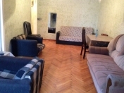 İcarəyə verilir 1 otaqlı 45 m2 köhnə tikili Elmlər Akademiyası m.