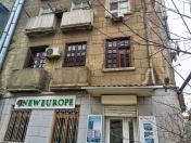 Satılır 4 otaqlı 102 m2 köhnə tikili Elmlər Akademiyası m.