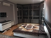 İcarəyə verilir 3 otaqlı 130 m2 yeni tikili 8 Noyabr m.