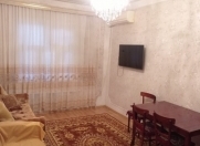 Satılır 2 otaqlı 65 m2 köhnə tikili Gənclik m.