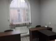 İcarəyə verilir 1 otaqlı 17 m2 ofis Elmlər Akademiyası m.