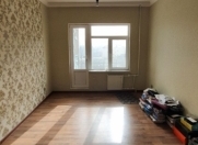 Satılır 2 otaqlı 56 m2 köhnə tikili Neapol dairəsi