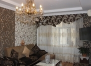 Satılır 2 otaqlı 50 m2 köhnə tikili Neapol dairəsi