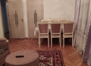 Satılır 3 otaqlı 100 m2 köhnə tikili Gənclik m.