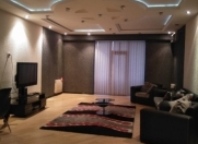 İcarəyə verilir 3 otaqlı 130 m2 yeni tikili Nizami m.