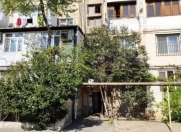 Satılır 4 otaqlı 120 m2 köhnə tikili Gənclik m.