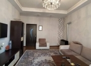 Satılır 4 otaqlı 78 m2 köhnə tikili Bayıl parkı