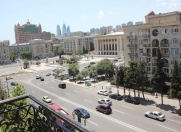 İcarəyə verilir 2 otaqlı 66 m2 köhnə tikili Qış parkı