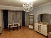 Satılır 3 otaqlı 105 m2 köhnə tikili Elmlər Akademiyası m.