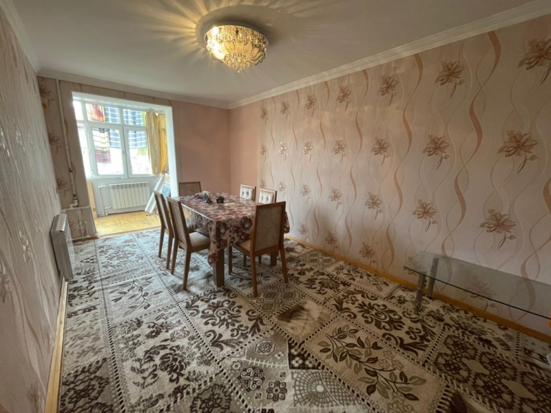 Satılır 2 otaqlı 50 m2 köhnə tikili 8 km