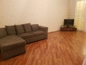 İcarəyə verilir 2 otaqlı 75 m2 köhnə tikili Gənclik m.