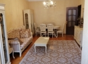 Satılır 3 otaqlı 72 m2 köhnə tikili İncəsənət və Mədəniyyət Un.