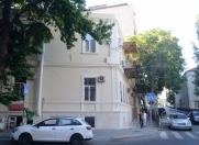 Satılır 3 otaqlı 100 m2 köhnə tikili Axundov bağı