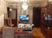 Satılır 2 otaqlı 60 m2 köhnə tikili Gənclik m.