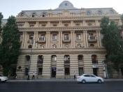 Satılır 3 otaqlı 90 m2 köhnə tikili Gənclik m.