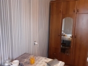 Satılır 1 otaqlı 18 m2 köhnə tikili Elit ticarət mərkəzi