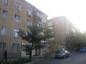 Satılır 3 otaqlı 90 m2 köhnə tikili Yasamal r.