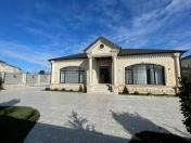 Satılır 4 otaqlı 200 m2 bağ evi Mərdəkan