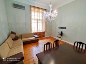 İcarəyə verilir 1 otaqlı 40 m2 köhnə tikili 28 May m.