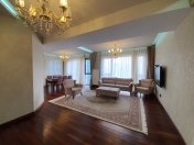İcarəyə verilir 4 otaqlı 190 m2 yeni tikili AMAY