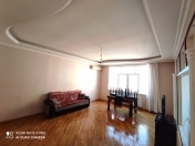 Satılır 3 otaqlı 120 m2 yeni tikili Memar Əcəmi m.