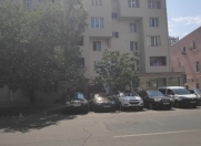 Satılır 3 otaqlı 76 m2 köhnə tikili İnşaatçılar m.
