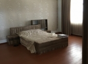 Satılır 8 otaqlı 1831 m2 bağ evi Sabunçu r.