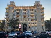 Satılır 5 otaqlı 120 m2 köhnə tikili Sahil m.