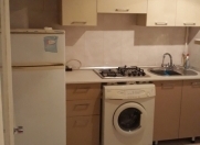 İcarəyə verilir 1 otaqlı 35 m2 köhnə tikili İnşaatçılar m.