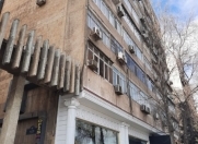 Satılır 2 otaqlı 47 m2 köhnə tikili Gənclik m.