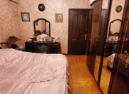 Satılır 4 otaqlı 115 m2 köhnə tikili Gənclik m.