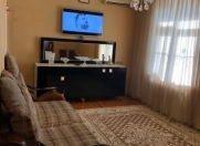 Satılır 2 otaqlı 42 m2 köhnə tikili Qara Qarayev m.