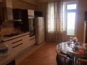 Satılır 5 otaqlı 300 m2 yeni tikili Elmlər Akademiyası m.