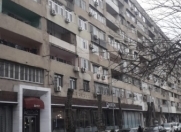 Satılır 3 otaqlı 100 m2 köhnə tikili Yasamal r.