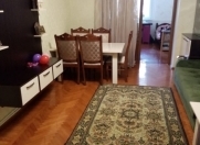 Satılır 3 otaqlı 85 m2 köhnə tikili İnşaatçılar m.