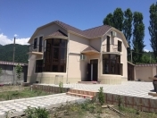 İcarəyə verilir 5 otaqlı 200 m2 villa Qəbələ
