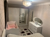 Satılır 2 otaqlı 70 m2 köhnə tikili 8 km