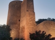 İcarəyə verilir 1 otaqlı 18 m2 ofis İçəri Şəhər m.