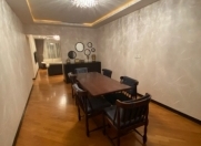 Satılır 5 otaqlı 110 m2 köhnə tikili Qara Qarayev m.