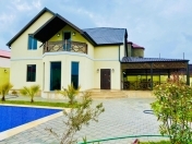 Satılır 4 otaqlı 200 m2 bağ evi Mərdəkan