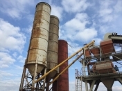 Satılır 4 otaqlı 300 m2 obyekt Binəqədi r.