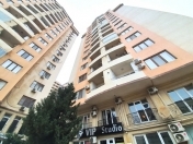 İcarəyə verilir 4 otaqlı 215 m2 yeni tikili Dəmirçi Plaza