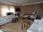 İcarəyə verilir 17 otaqlı 800 m2 ofis 28 May m.