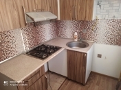 Satılır 3 otaqlı 80 m2 köhnə tikili Ayna Sultanova heykəli