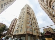 Satılır 1 otaqlı 63 m2 yeni tikili Nəriman Nərimanov m.