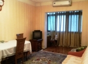 Satılır 3 otaqlı 80 m2 köhnə tikili Gənclik m.