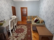 Satılır 2 otaqlı 60 m2 köhnə tikili 2 mkr