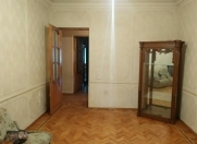 Satılır 4 otaqlı 110 m2 köhnə tikili Gənclik m.