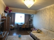 Satılır 2 otaqlı 70 m2 köhnə tikili Ambassador otel