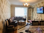 Satılır 2 otaqlı 65 m2 köhnə tikili Gənclik m.